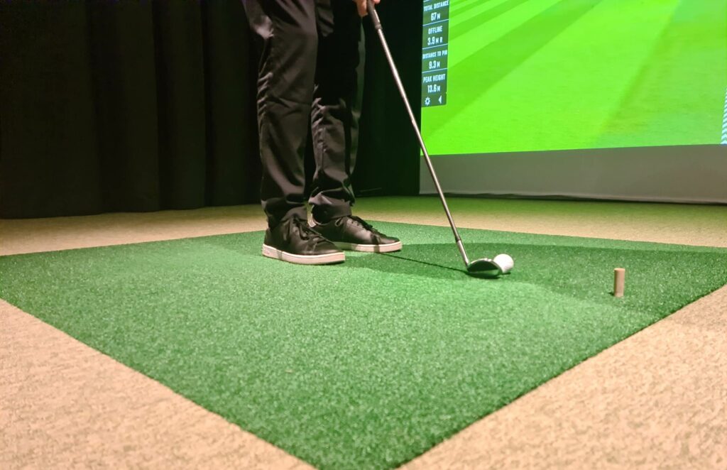 Can a golf simulator replace real course practice?