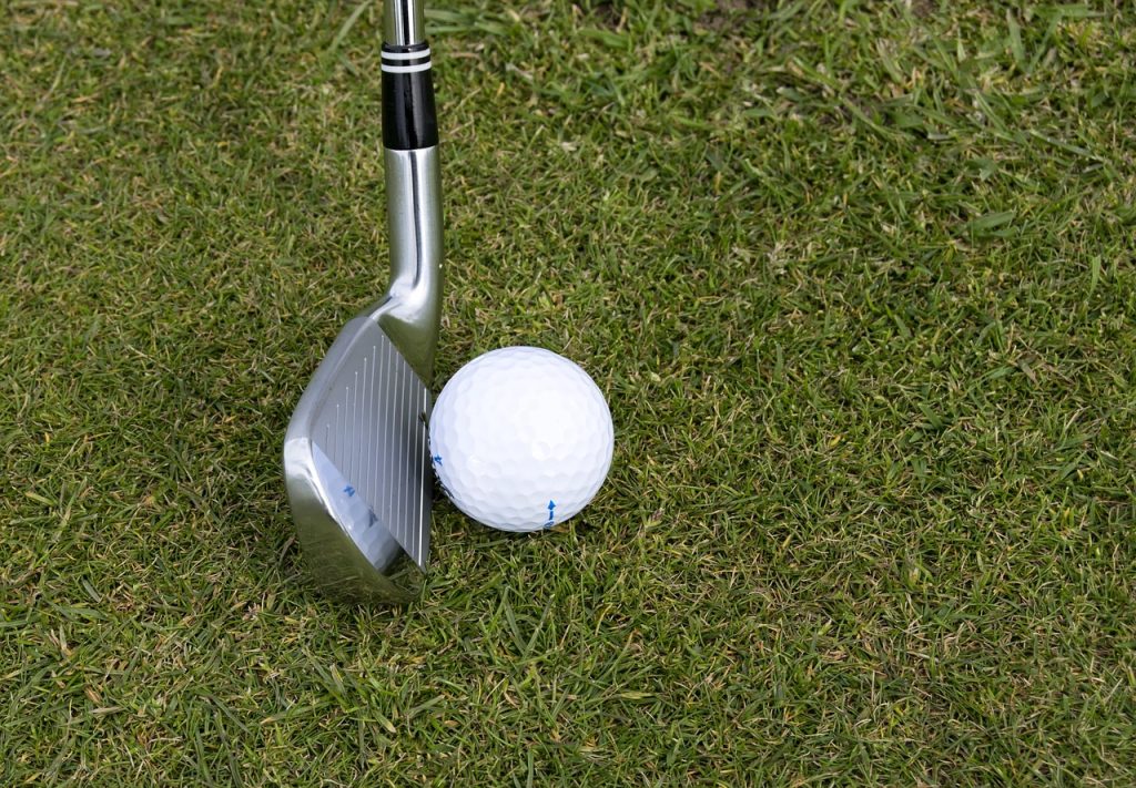 Cavity-Back or Muscle-Back: Choosing the Best Irons for Your Golf Game